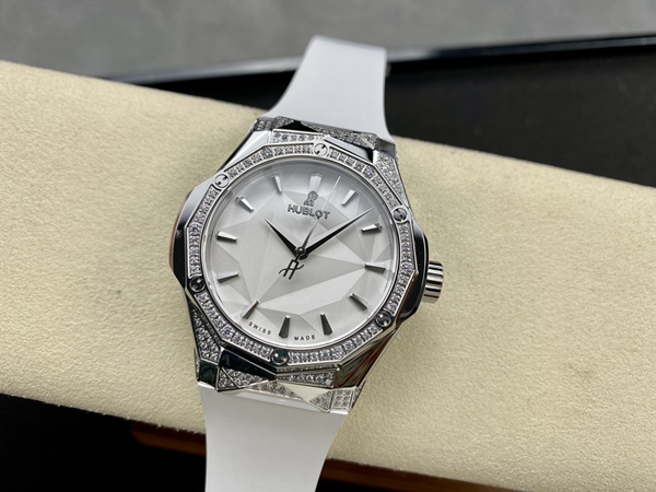 ウブロコピー時計側面デザイン